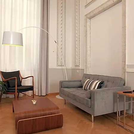 Le Nuvole Residenza D'epoca Hotel 3*